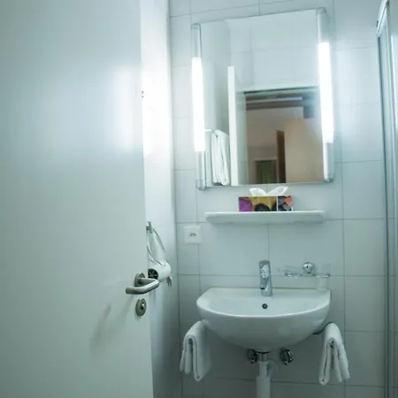 Värdshus Gasthof Tiefenau *